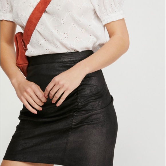 Free People Dresses & Skirts - Free People Black Rumi Skirt